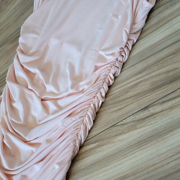 🆕️ Camila Coelho Astella Ruched High Neck Mini Bodycon Dress in Peach Nude - Picture 5 of 13